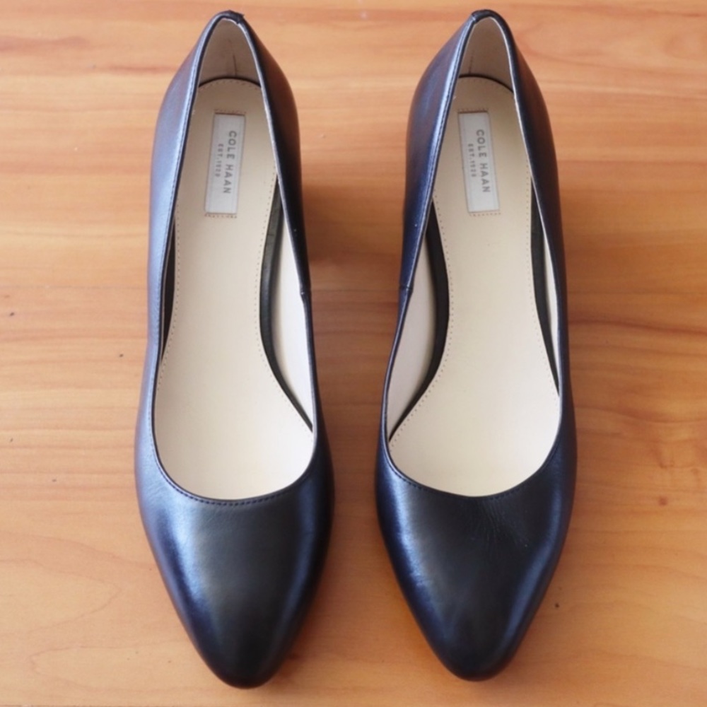 COLE HAAN BLOCK HEELS SIZE 8